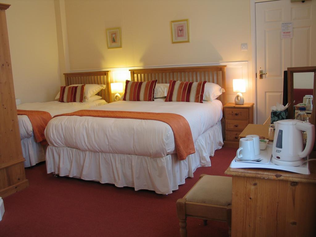 Trewithian Farm B&B Truro Room photo